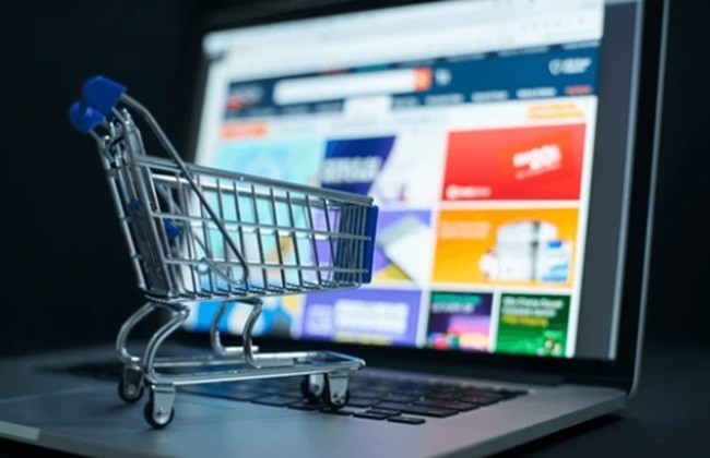 E-commerce cresce, varejo recua: como anda o mercado brasileiro em 2025